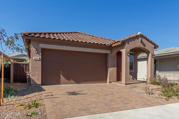 Property Slideshow image 3 of 30 | 5624 n 205th ln, Buckeye, AZ, 85396