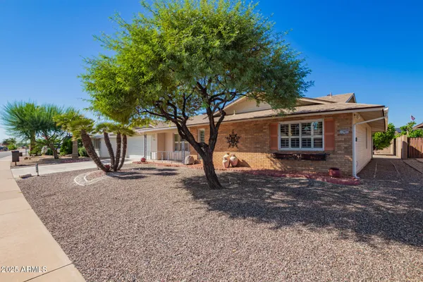 Property Slideshow image 3 of 33 | 17402 n lindgren ave, Sun City, AZ, 85373