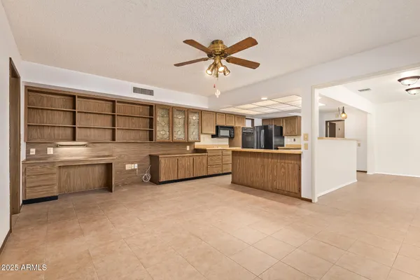 Property Slideshow image 3 of 19 | 17402 n lindgren ave, Sun City, AZ, 85373