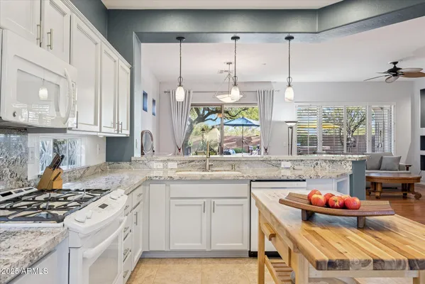 Property Slideshow image 2 of 23 | 41606 n emerald lake dr, Anthem, AZ, 85086