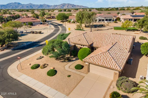 Property Slideshow image 3 of 59 | 17802 n bridle ln, Surprise, AZ, 85374