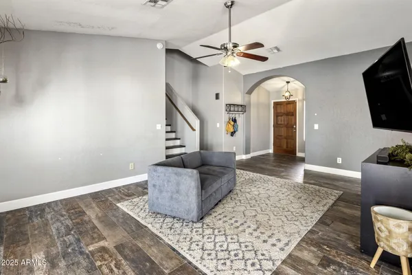 Property Slideshow image 3 of 33 | 11639 s 46th st, Phoenix, AZ, 85044