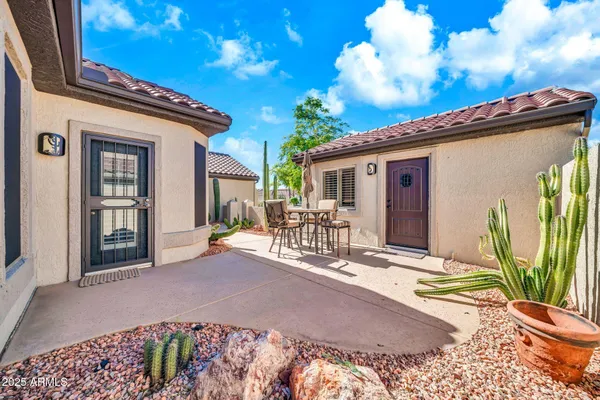 Property Slideshow image 2 of 31 | 20239 n shadow mountain dr, Surprise, AZ, 85374