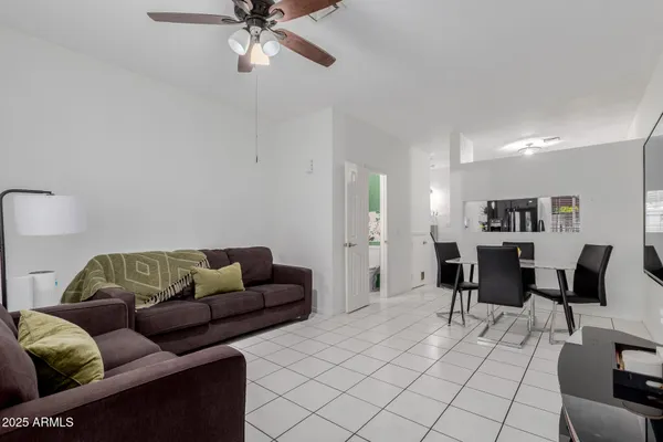 Property Slideshow image 2 of 22 | 3401 w morrow dr unit 5, Phoenix, AZ, 85027