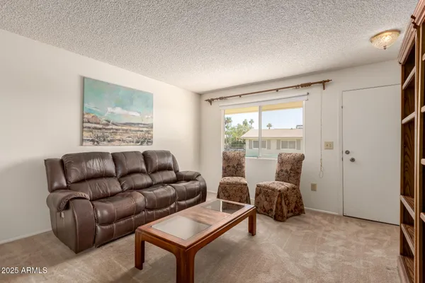 Property Slideshow image 3 of 26 | 13642 n silverbell dr, Sun City, AZ, 85351