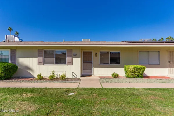 Property Slideshow image 2 of 26 | 13642 n silverbell dr, Sun City, AZ, 85351