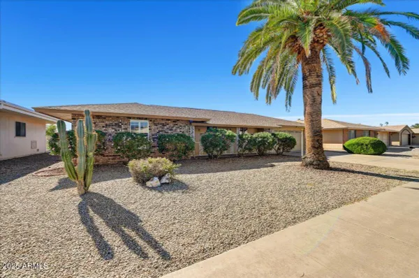 Property Slideshow image 3 of 35 | 9711 w indian hills dr, Sun City, AZ, 85351
