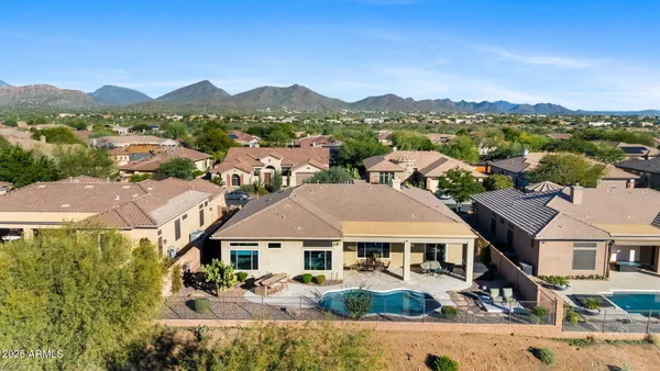 Property Slideshow image 2 of 79 | 40406 n hawk ridge trl, Anthem, AZ, 85086