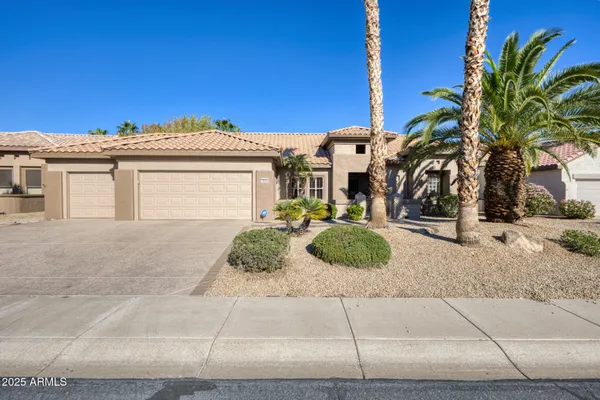 Property Slideshow image 2 of 42 | 18526 n laguna azul ct, Surprise, AZ, 85374