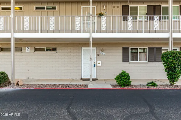Property Slideshow image 2 of 37 | 10821 n fairway ct e unit e, Sun City, AZ, 85351