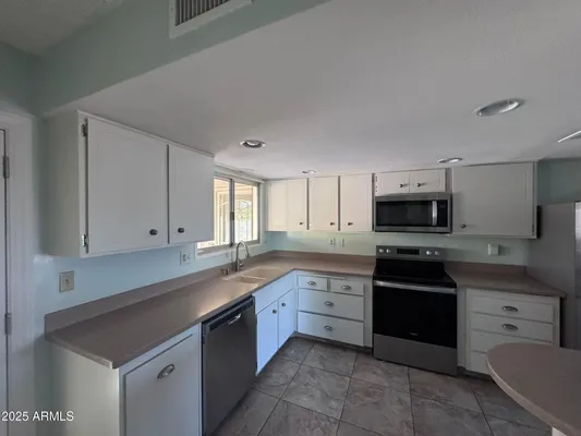 Property Slideshow image 2 of 70 | 13247 w beardsley rd, Sun City West, AZ, 85375