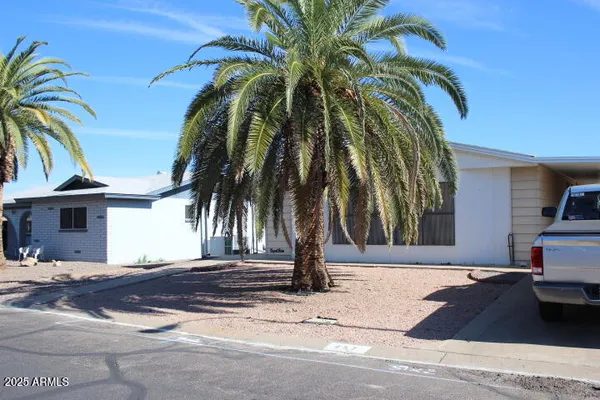 Property Slideshow image 2 of 27 | 457 s 80th pl, Mesa, AZ, 85208