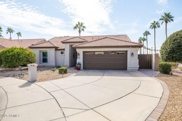 Property Slideshow image 2 of 58 | 15155 w robson cir, Goodyear, AZ, 85395