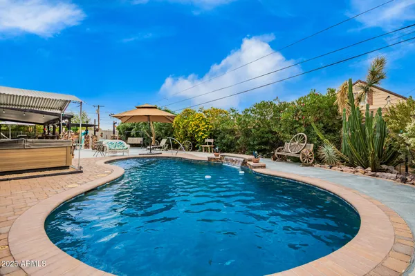 Property Slideshow image 2 of 22 | 11033 w alabama ave, Sun City, AZ, 85351