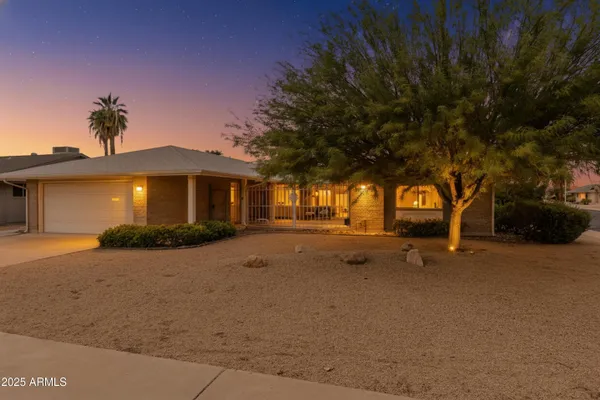 Property Slideshow image 2 of 20 | 14240 n crimson dr, Sun City, AZ, 85351