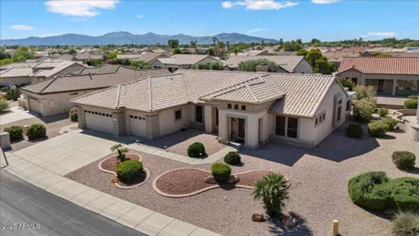 Property Slideshow image 2 of 36 | 15130 w waterford dr, Surprise, AZ, 85374
