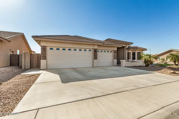 Property Slideshow image 2 of 39 | 11521 e nell ave, Mesa, AZ, 85209