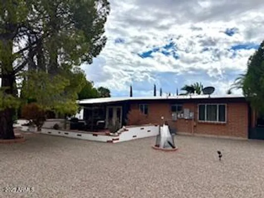 Property Slideshow image 3 of 48 | 91 e los mangos, Green Valley, AZ, 85614