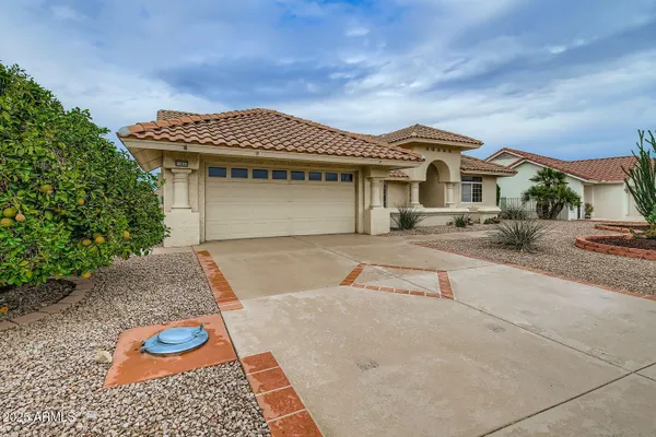 Property Slideshow image 2 of 39 | 13830 w sky hawk dr, Sun City West, AZ, 85375