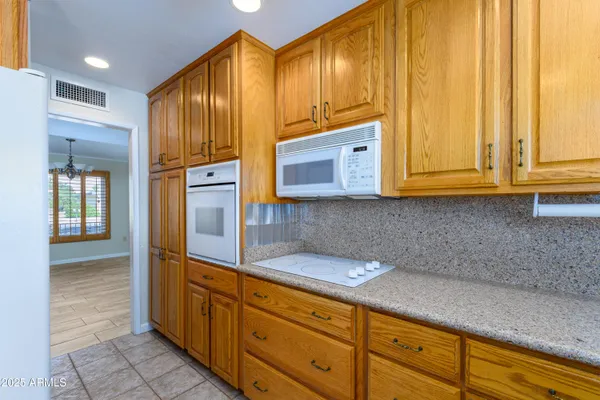 Property Slideshow image 3 of 44 | 10701 w willowbrook dr, Sun City, AZ, 85373