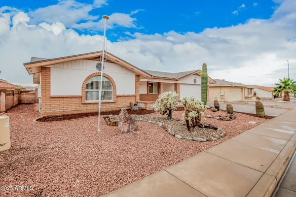 Property Slideshow image 3 of 30 | 7927 e natal ave, Mesa, AZ, 85209