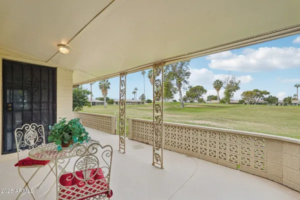 Property Slideshow image 2 of 55 | 9402 n 109th dr, Sun City, AZ, 85351