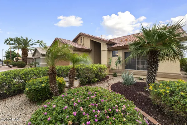 Property Slideshow image 3 of 38 | 15049 w verde ln, Goodyear, AZ, 85395