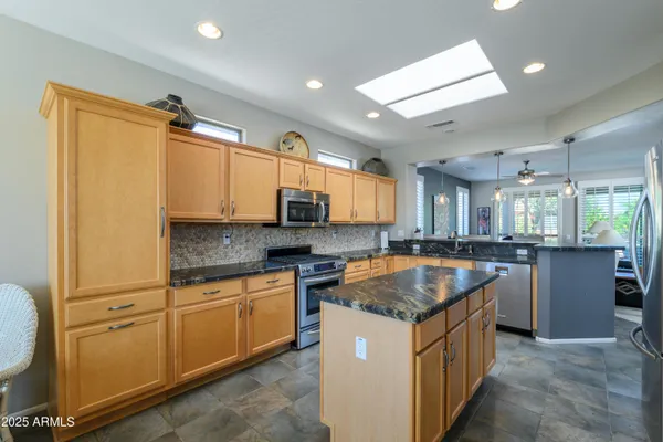 Property Slideshow image 3 of 32 | 16764 w cathedral rock ct, Surprise, AZ, 85387