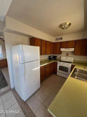 Property Slideshow image 2 of 12 | 5518 e lindstrom ln 6b, Mesa, AZ, 85215