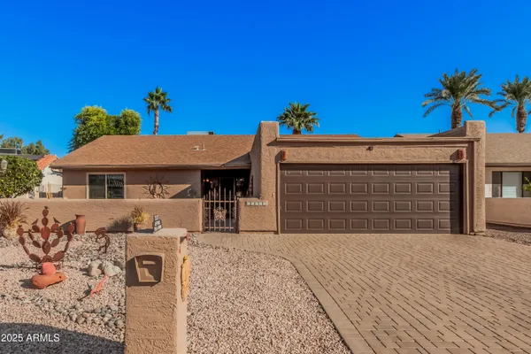 Property Slideshow image 3 of 90 | 25237 s lakeway dr, Sun Lakes, AZ, 85248