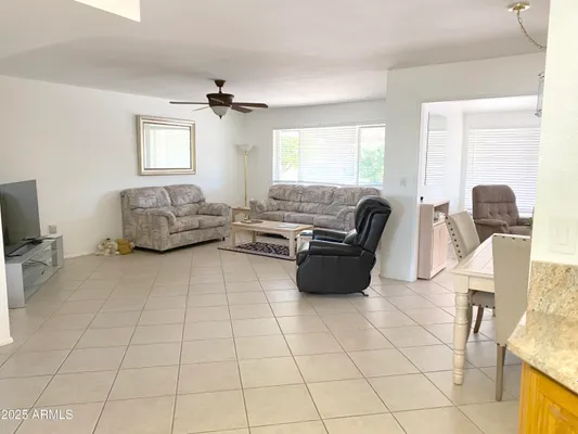 Property Slideshow image 3 of 19 | 10411 w cameo dr, Sun City, AZ, 85351