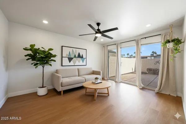 Property Slideshow image 3 of 31 | 17426 n 102nd dr, Sun City, AZ, 85373