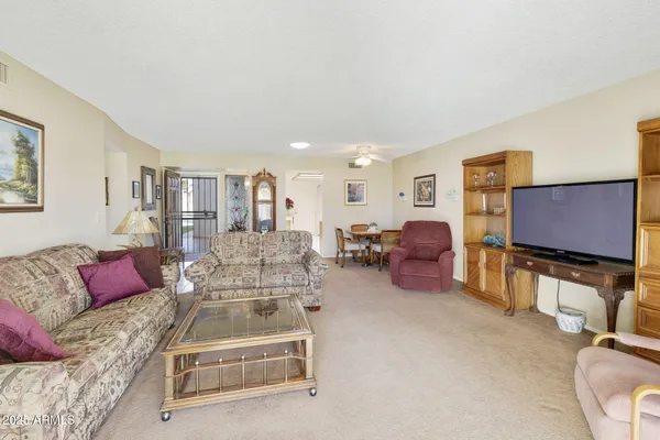 Property Slideshow image 2 of 40 | 557 s palo verde way, Mesa, AZ, 85208