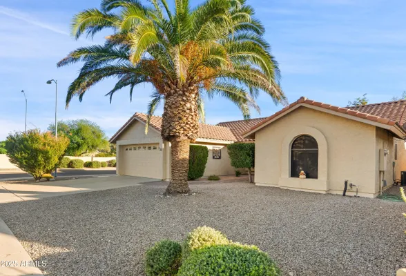 Property Slideshow image 2 of 41 | 9123 w utopia rd, Peoria, AZ, 85382