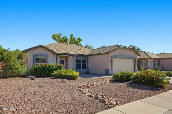 Property Slideshow image 2 of 48 | 6621 s granite dr, Chandler, AZ, 85249