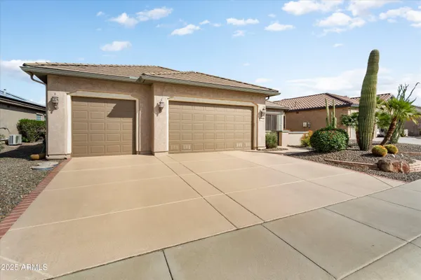 Property Slideshow image 3 of 55 | 27268 w wahalla ln, Buckeye, AZ, 85396