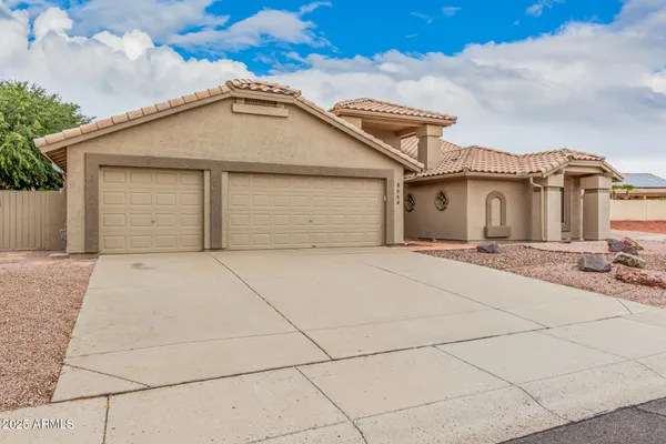 Property Slideshow image 3 of 23 | 8664 w marco polo rd, Peoria, AZ, 85382
