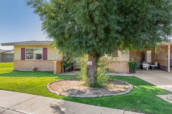 Property Slideshow image 2 of 59 | 10405 w corte del sol oeste, Sun City, AZ, 85351