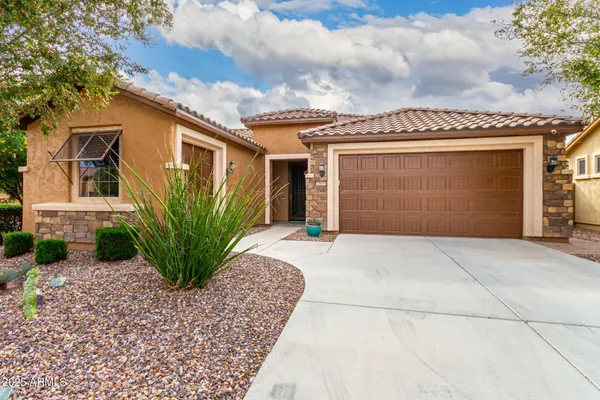 Property Slideshow image 2 of 71 | 7865 w silver spring way, Florence, AZ, 85132
