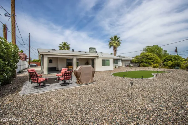 Property Slideshow image 3 of 38 | 10141 w pebble beach dr, Sun City, AZ, 85351