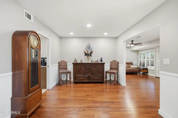 Property Slideshow image 3 of 15 | 9942 w cameo dr, Sun City, AZ, 85351