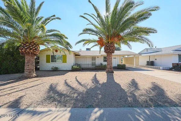 Property Slideshow image 2 of 36 | 10701 w el dorado dr, Sun City, AZ, 85351