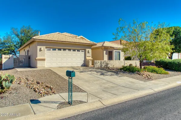 Property Slideshow image 3 of 44 | 2727 glengarry way, Sierra Vista, AZ, 85650