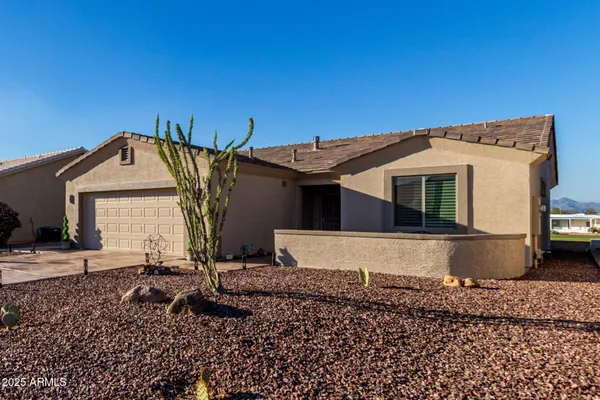Property Slideshow image 3 of 34 | 2716 n lema dr, Mesa, AZ, 85215
