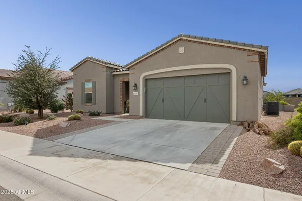 Property Slideshow image 3 of 41 | 42197 w rosewood ln, Maricopa, AZ, 85138