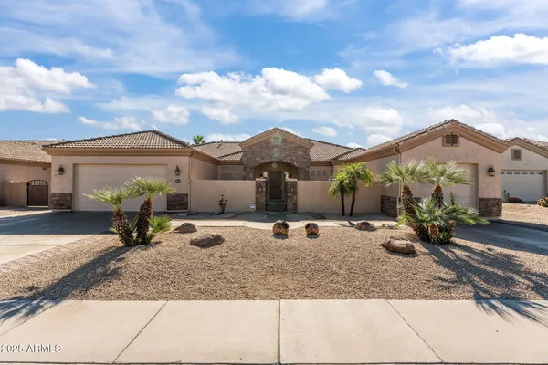 Property Slideshow image 2 of 96 | 14733 w carbine ct, Sun City West, AZ, 85375