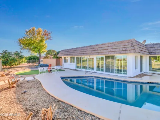 Property Slideshow image 2 of 38 | 15213 n cameo dr, Sun City, AZ, 85351