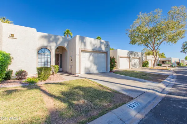 Property Slideshow image 2 of 32 | 9316 w mcrae way, Peoria, AZ, 85382