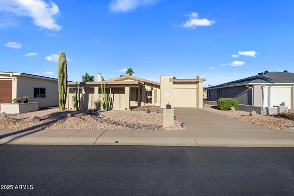 Property Slideshow image 2 of 35 | 2254 n lema dr, Mesa, AZ, 85215