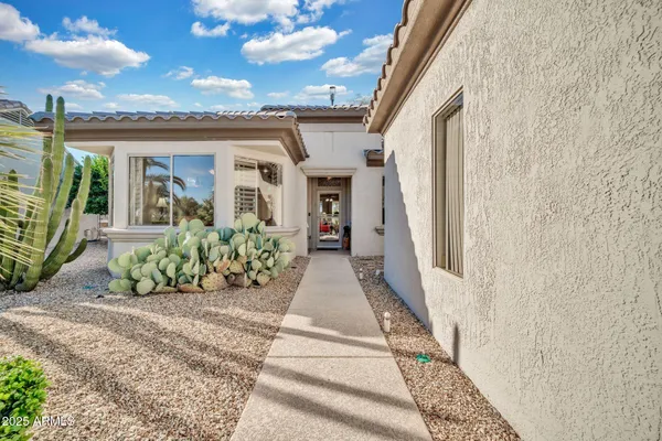 Property Slideshow image 2 of 33 | 18508 n avalon ln, Surprise, AZ, 85374